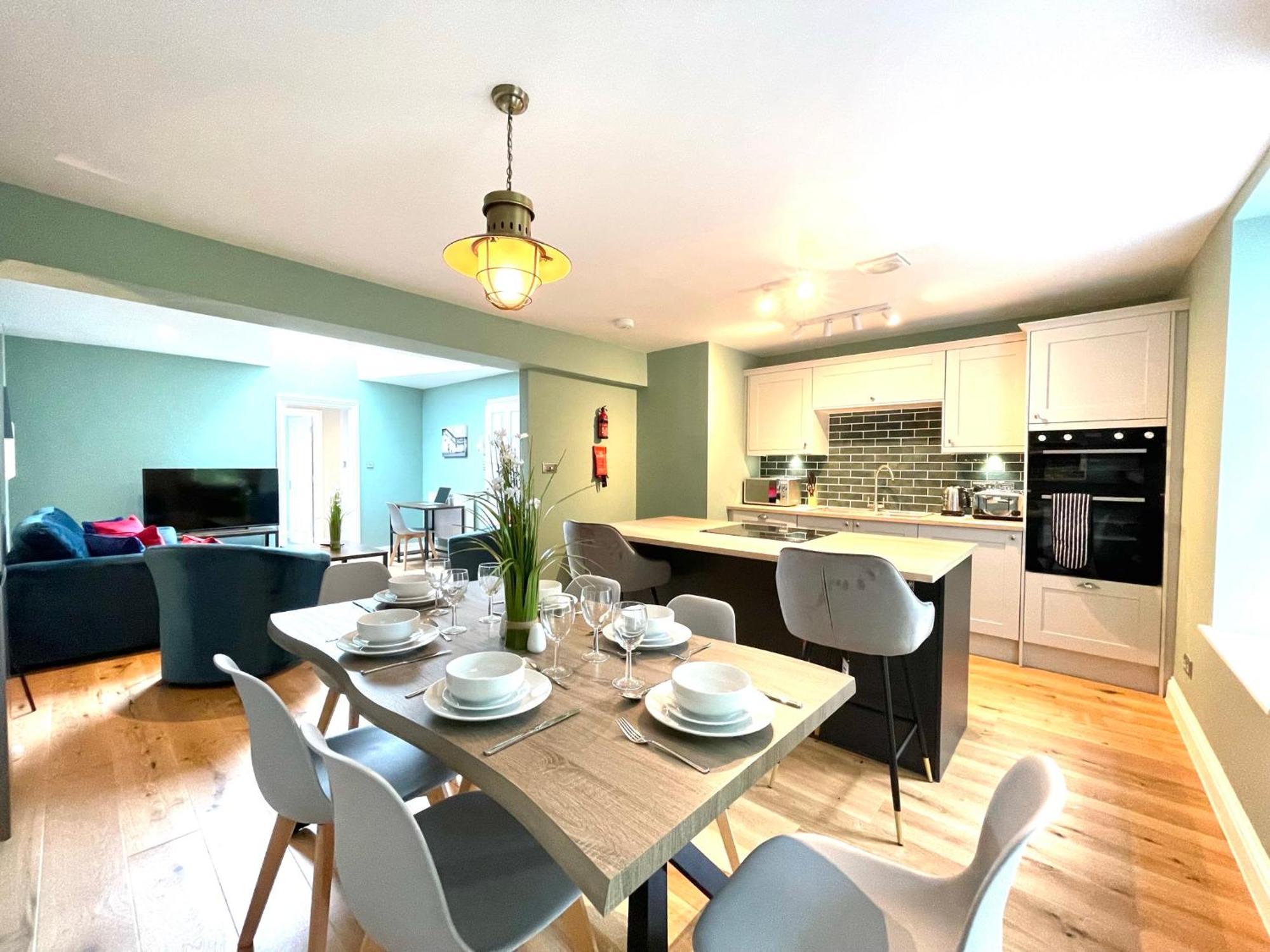 2 Bedroom Apartments Stopoverz Bristol Extérieur photo