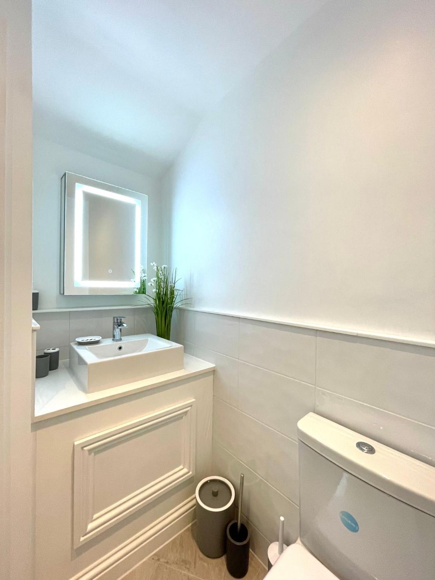 2 Bedroom Apartments Stopoverz Bristol Extérieur photo