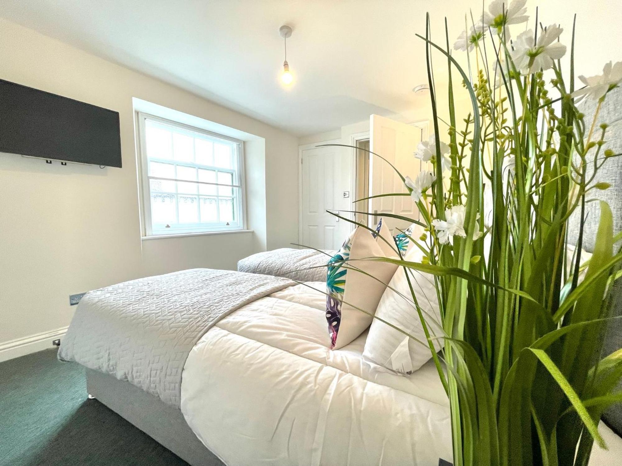 2 Bedroom Apartments Stopoverz Bristol Extérieur photo