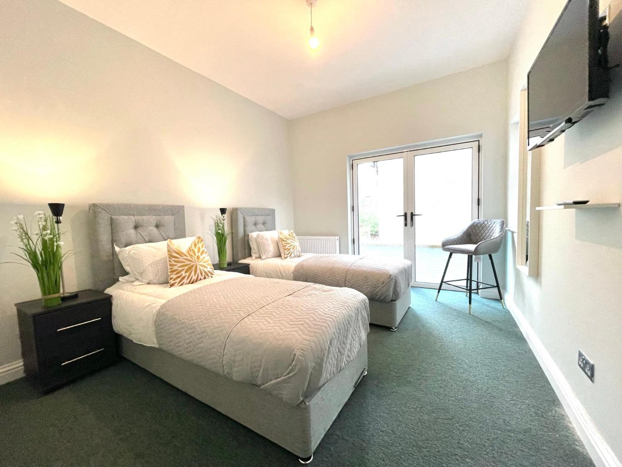 2 Bedroom Apartments Stopoverz Bristol Extérieur photo