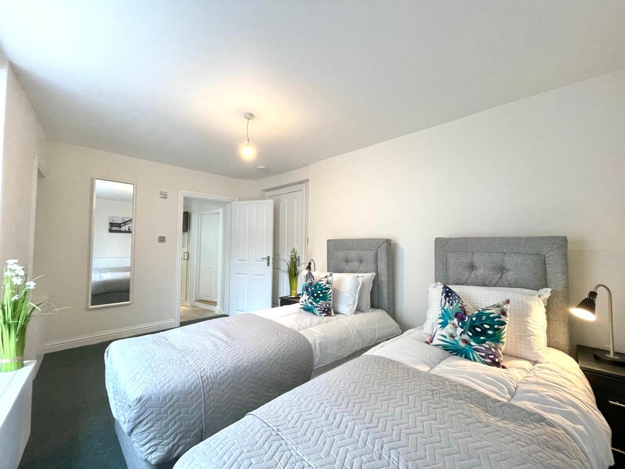2 Bedroom Apartments Stopoverz Bristol Extérieur photo