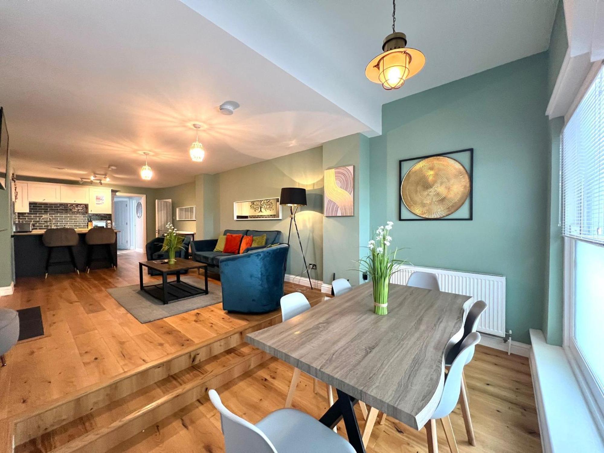 2 Bedroom Apartments Stopoverz Bristol Extérieur photo