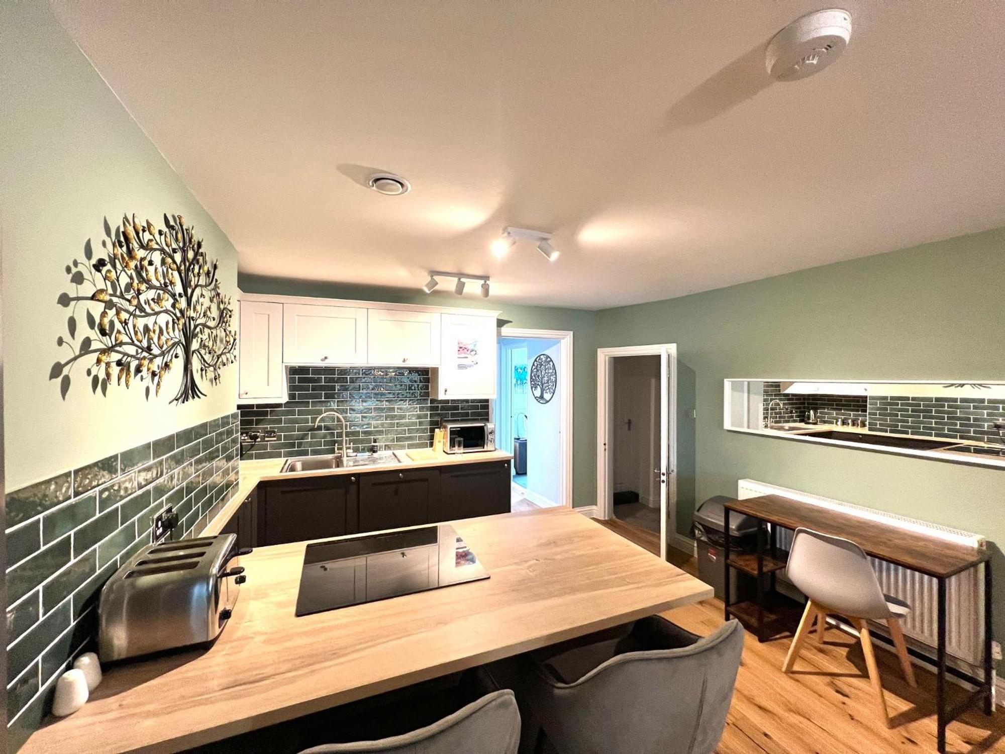 2 Bedroom Apartments Stopoverz Bristol Extérieur photo