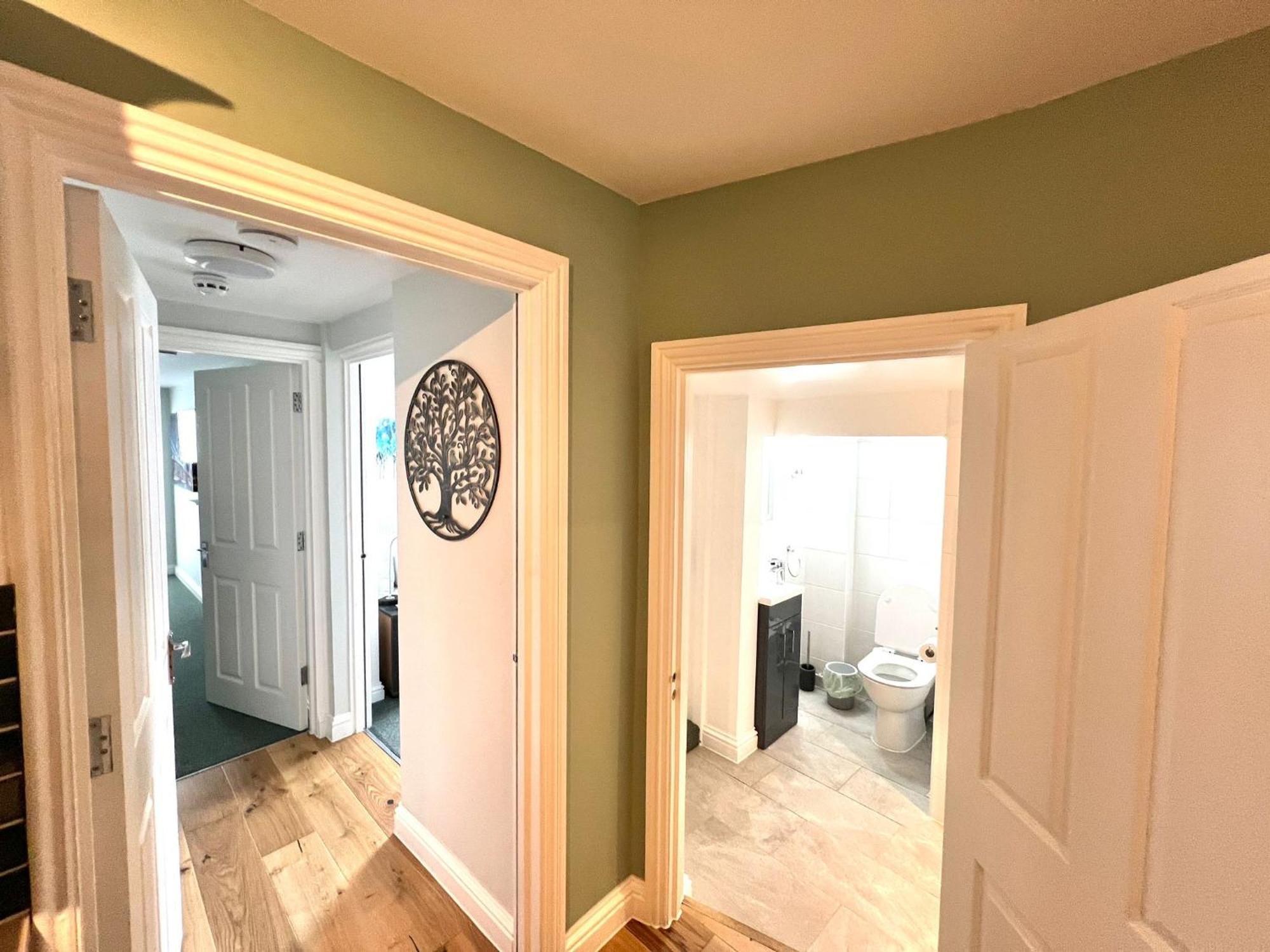 2 Bedroom Apartments Stopoverz Bristol Extérieur photo